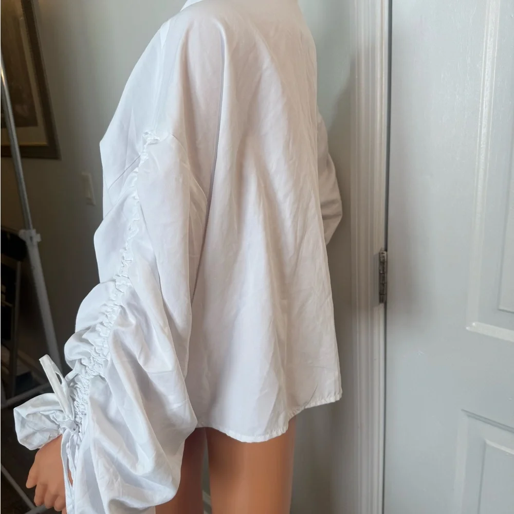 Truth White Ruched Drawstring Button-Down Shirt - Picture 3 of 3